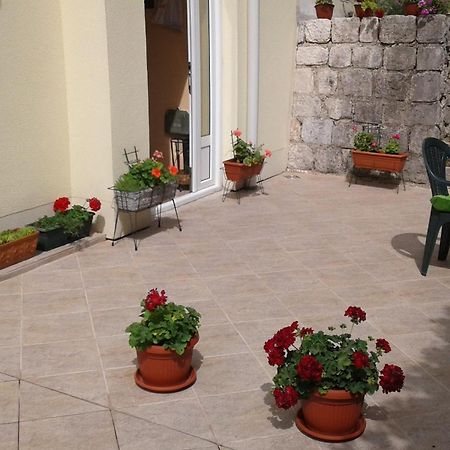 Apartment Adela Kotor Exterior photo