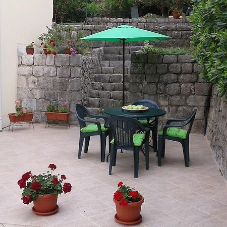 Apartment Adela Kotor Exterior photo