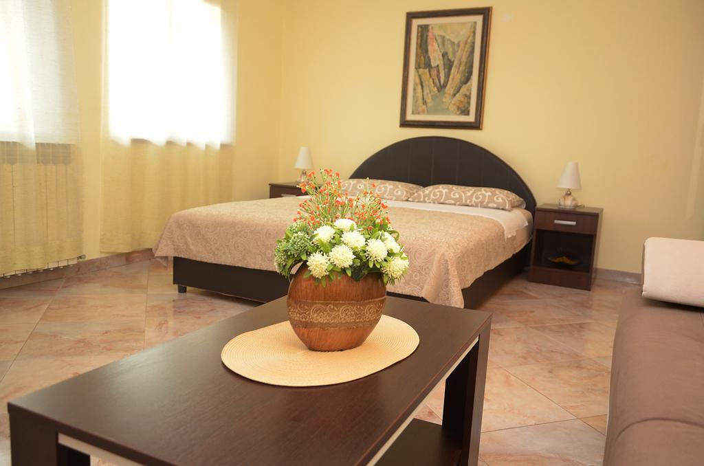 Apartment Adela Kotor Exterior photo